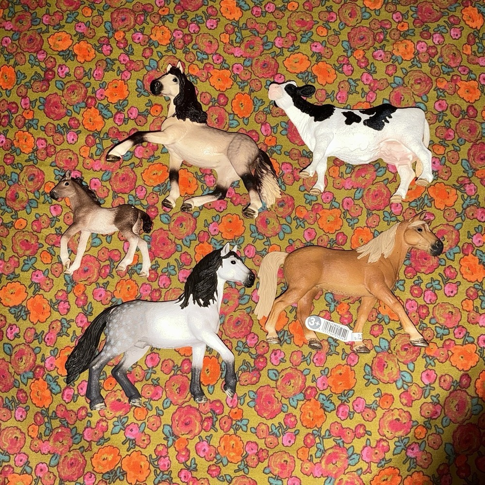 Schleich Horse Figurine Statues Lot Cow Horse Foal
